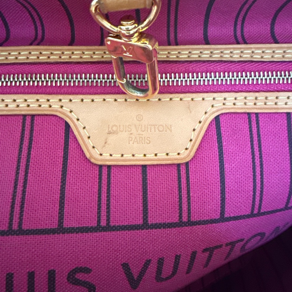 Authentic Louis Vuitton Neverfull MM - Picture 10 of 15